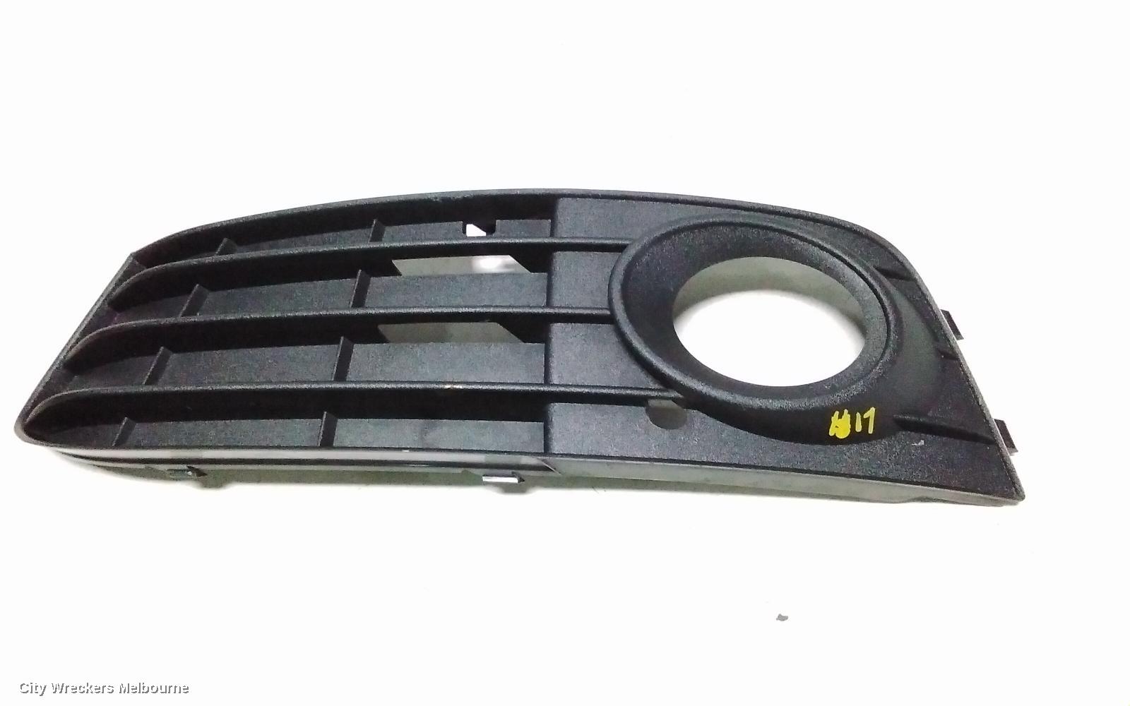 AUDI A4 LEFT INDICATOR/FOG/SIDE, BUMPER FOGLAMP, B8 8K, 02/2008 - 01/2012