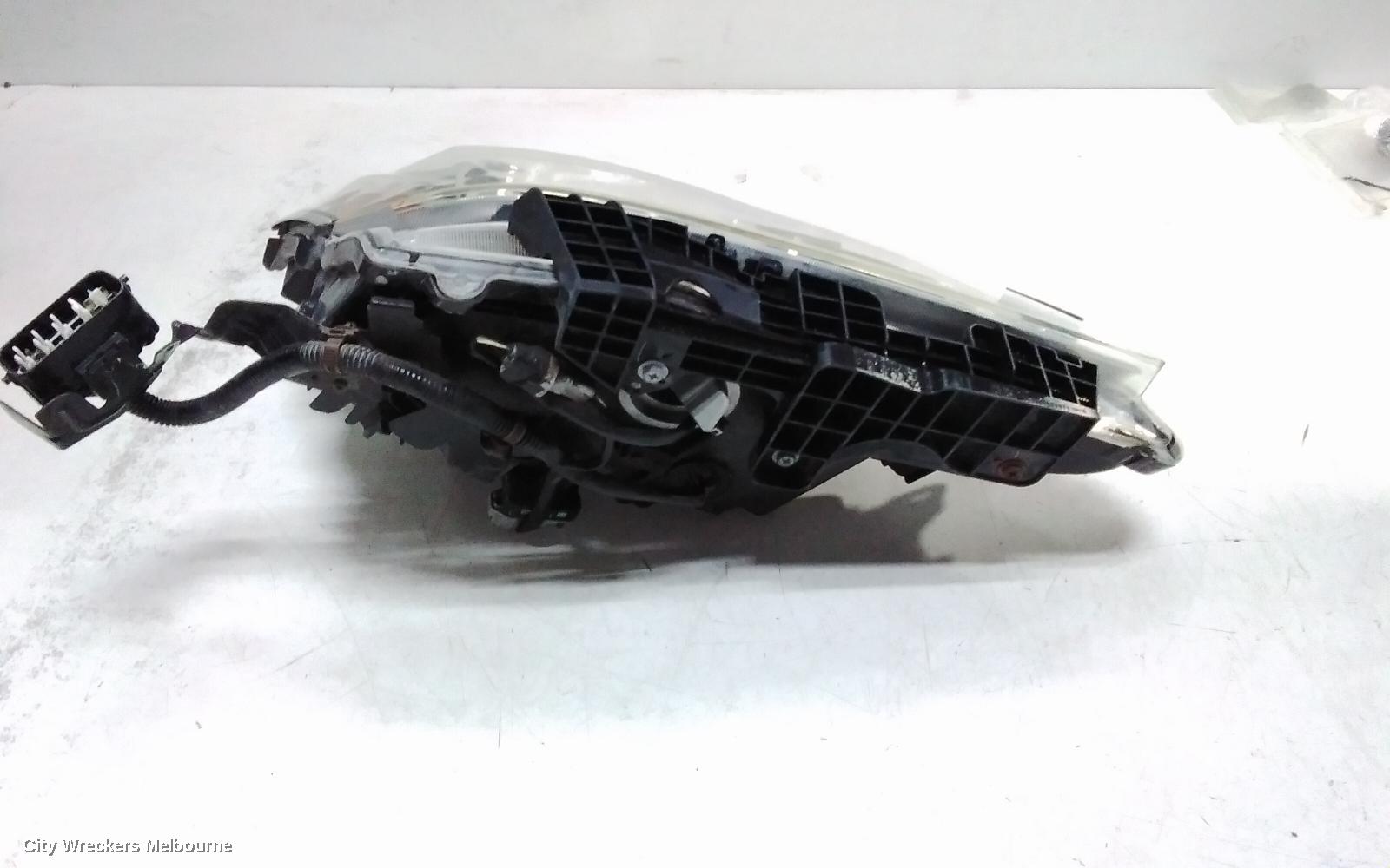 LEXUS IS250/IS250C RIGHT HEADLAMP, IS250, GSE20R, HALOGEN TYPE, 10/2010 - 06/2013