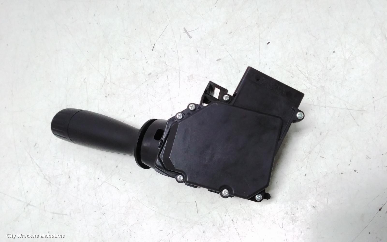 TOYOTA HIACE COMBINATION SWITCH, WIPER SWITCH, TRH/KDH, 03/2014 - 04/2019