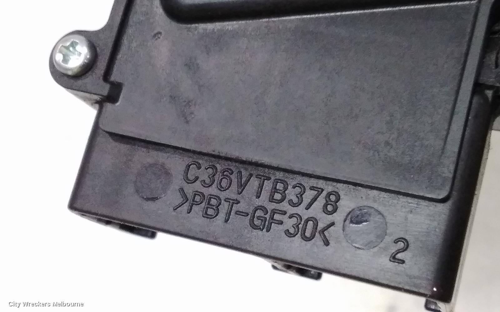 TOYOTA HIACE COMBINATION SWITCH, WIPER SWITCH, TRH/KDH, 03/2014 - 04/2019