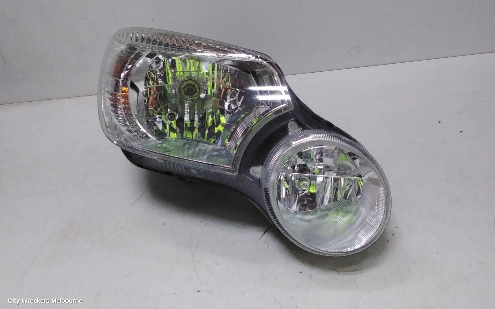 SKODA YETI RIGHT HEADLAMP, 5L, 77TSI, HALOGEN TYPE, 09/2011 - 03/2014