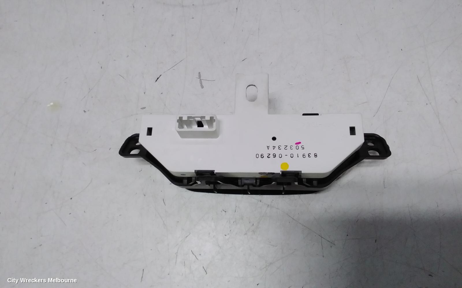TOYOTA CAMRY CLOCK, XV50, 05/2015 - 10/2017