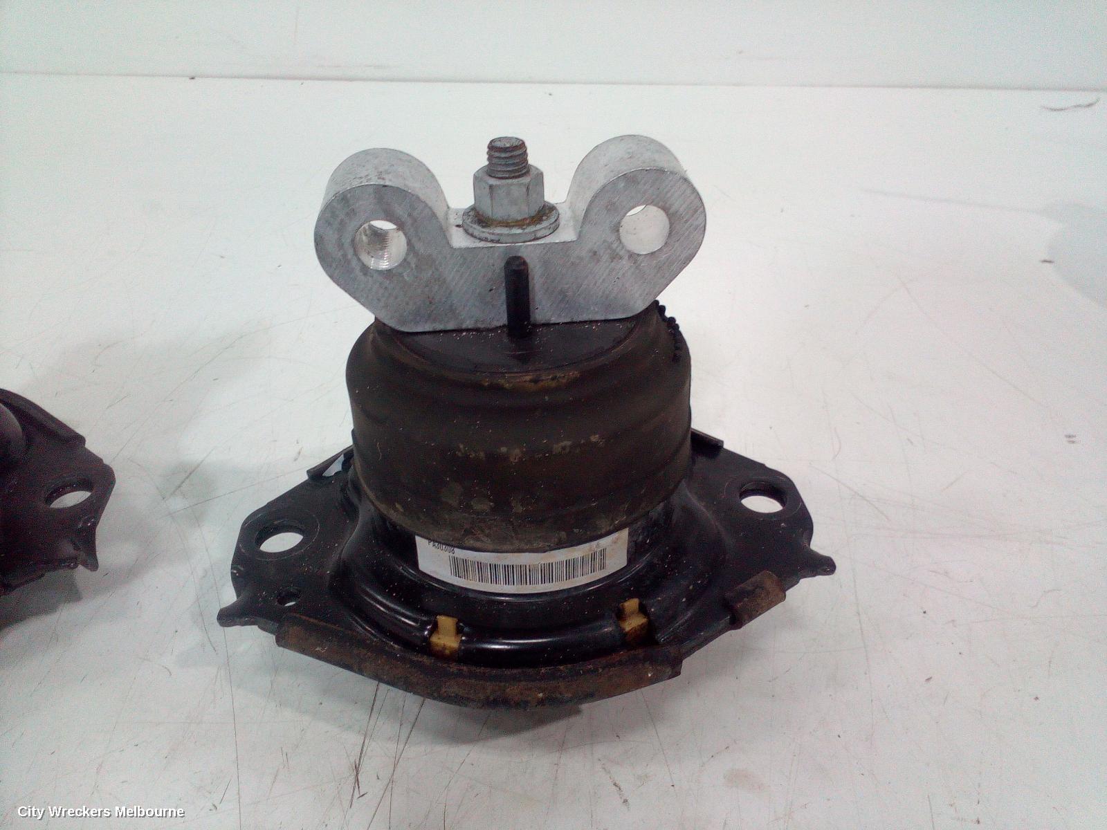 CHRYSLER 300C MOUNT, ENGINE MOUNT, PETROL, 3.6, LX, 05/2012 - 12/2021
