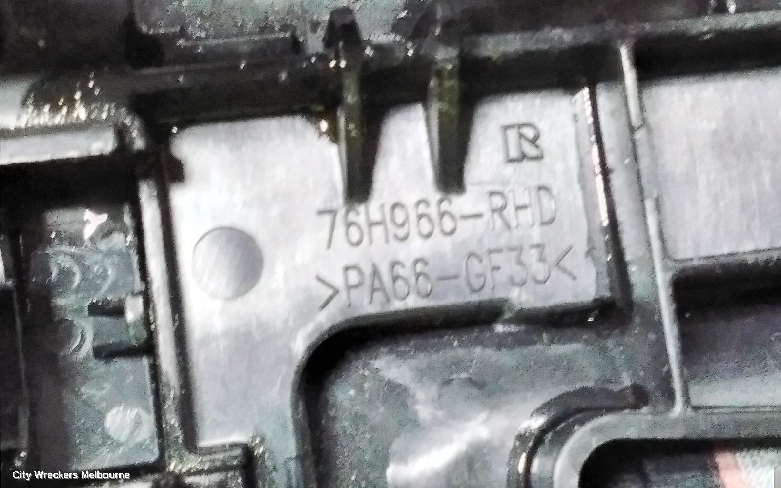 TOYOTA KLUGER, XU50 SERIES, 03/2014 - 02/2021, CENTRE CUP HOLDER: 109467