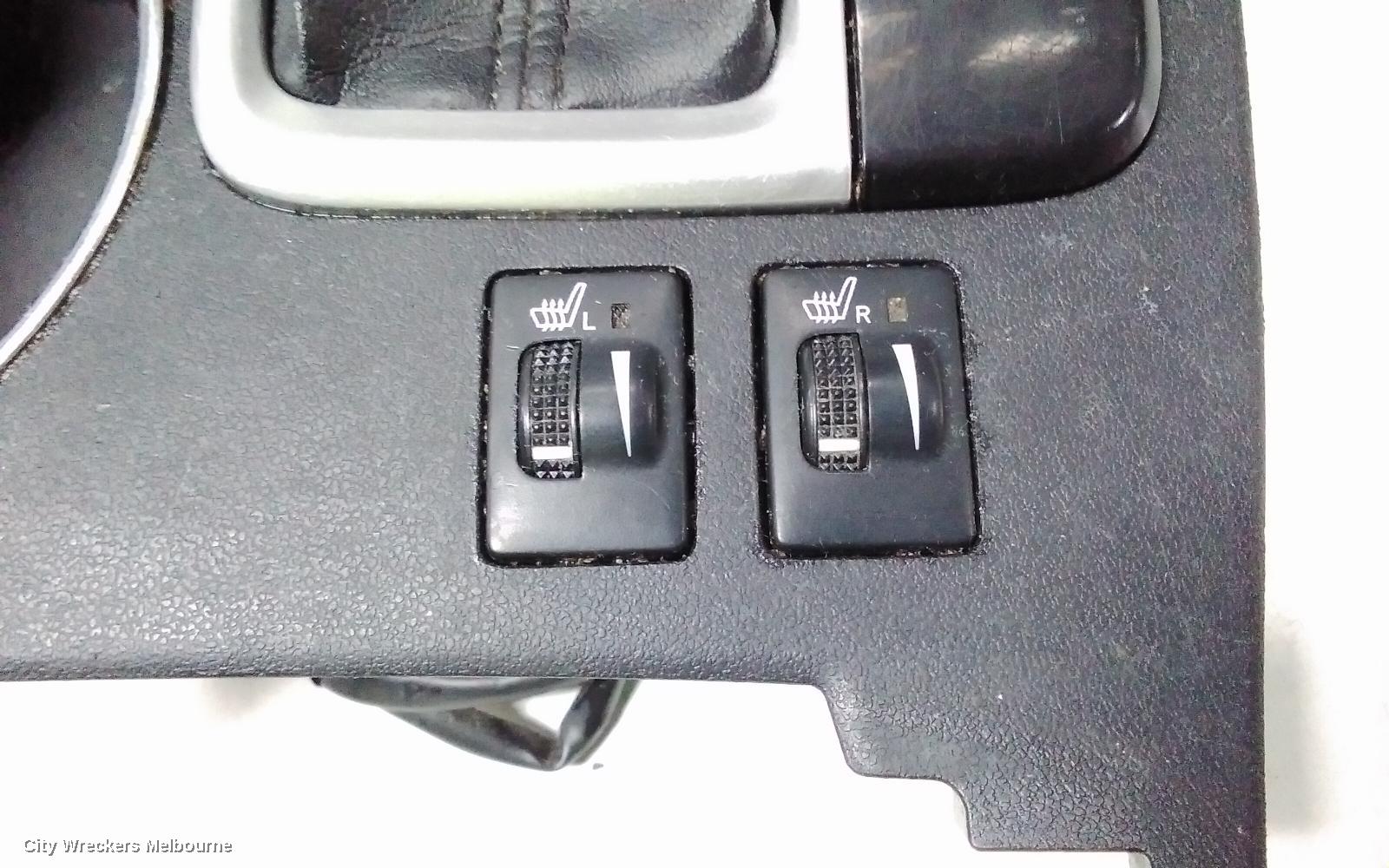 TOYOTA KLUGER, XU50 SERIES, 03/2014 - 02/2021, CENTRE CUP HOLDER: 109467
