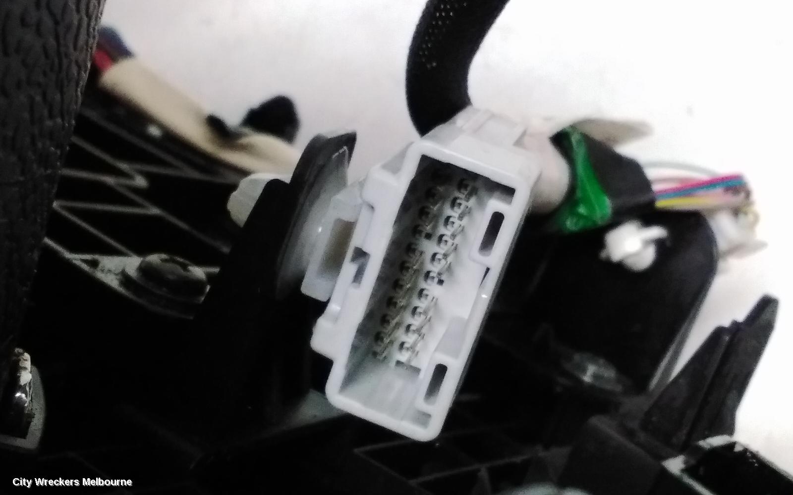 TOYOTA KLUGER, XU50 SERIES, 03/2014 - 02/2021, CENTRE CUP HOLDER: 109467
