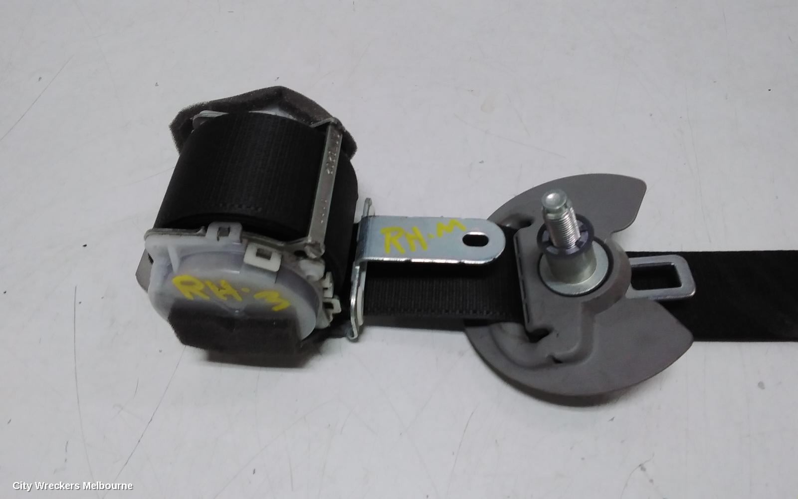 TOYOTA KLUGER SEATBELT/STALK, CENTRE REAR 2ND ROW, SEAT BELT ONLY, GSU40-GSU45, 07/2010 - 02/2014