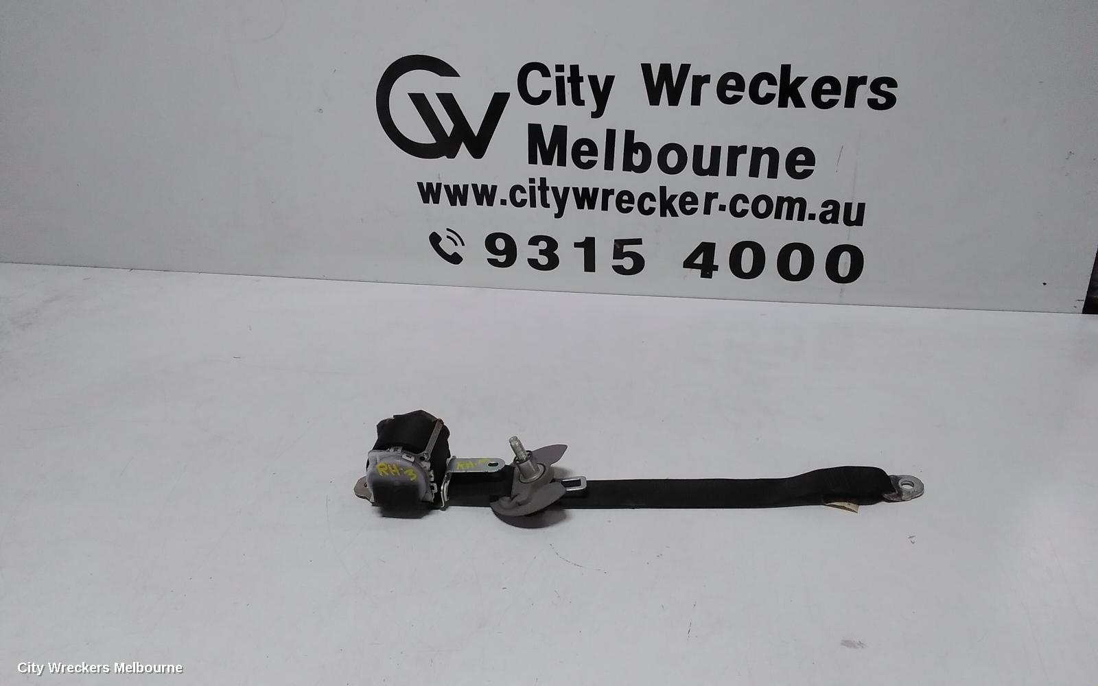 TOYOTA KLUGER SEATBELT/STALK, CENTRE REAR 2ND ROW, SEAT BELT ONLY, GSU40-GSU45, 07/2010 - 02/2014