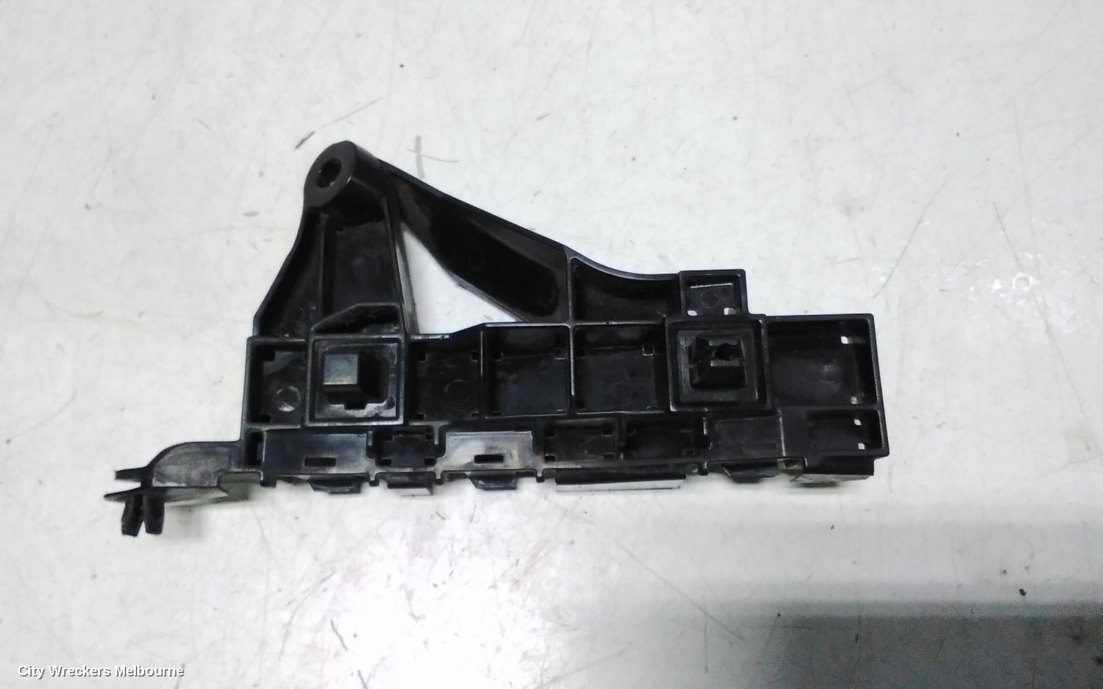 HONDA JAZZ, GE 08/2008 ONWARDS06-14, RHF RETAINER : 109489