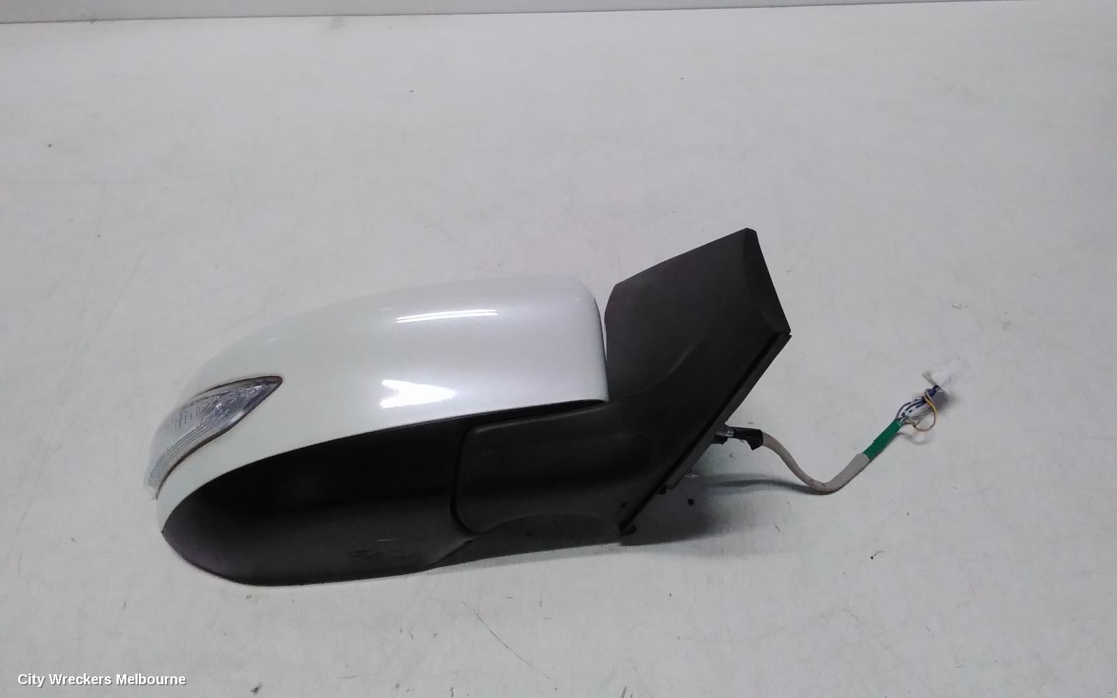 NISSAN PULSAR RIGHT DOOR MIRROR, B17, SEDAN, MANUAL FOLD TYPE, 12/2012 - 12/2017