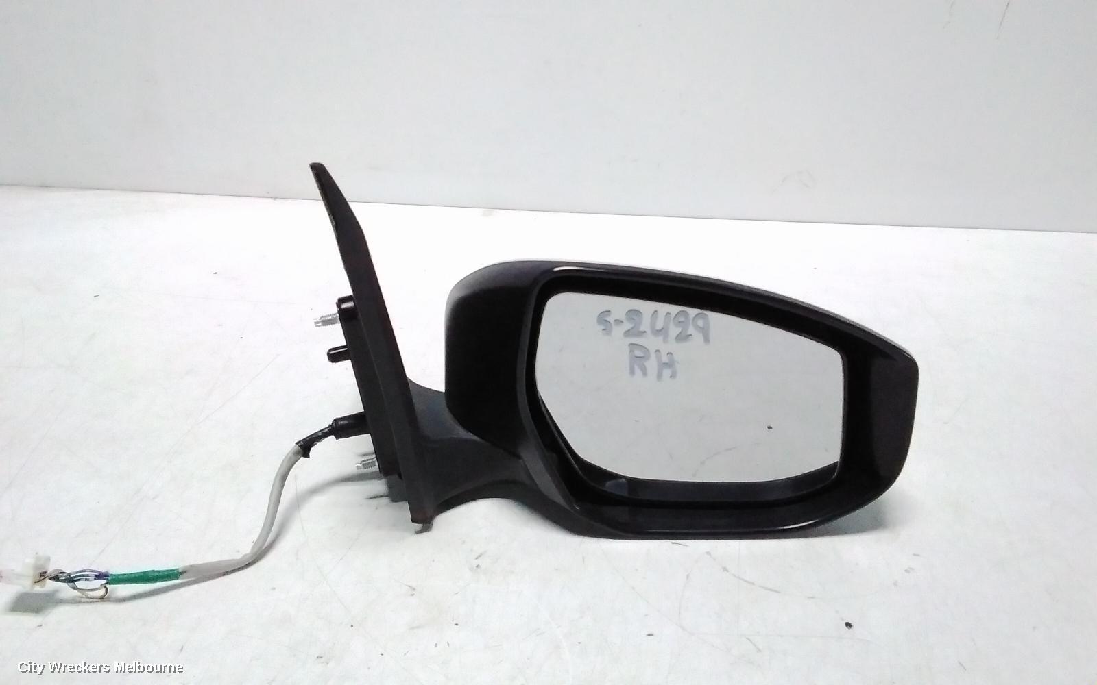 NISSAN PULSAR RIGHT DOOR MIRROR, B17, SEDAN, MANUAL FOLD TYPE, 12/2012 - 12/2017