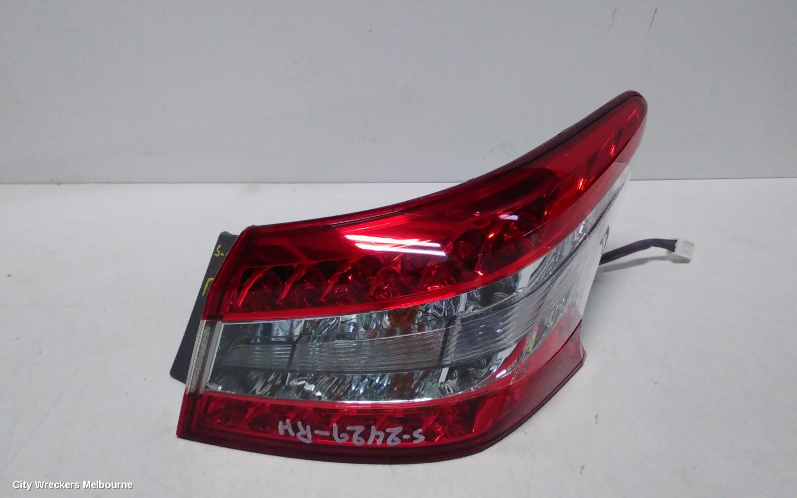 NISSAN PULSAR RIGHT TAILLIGHT, B17, SEDAN, 12/2012 - 12/2017