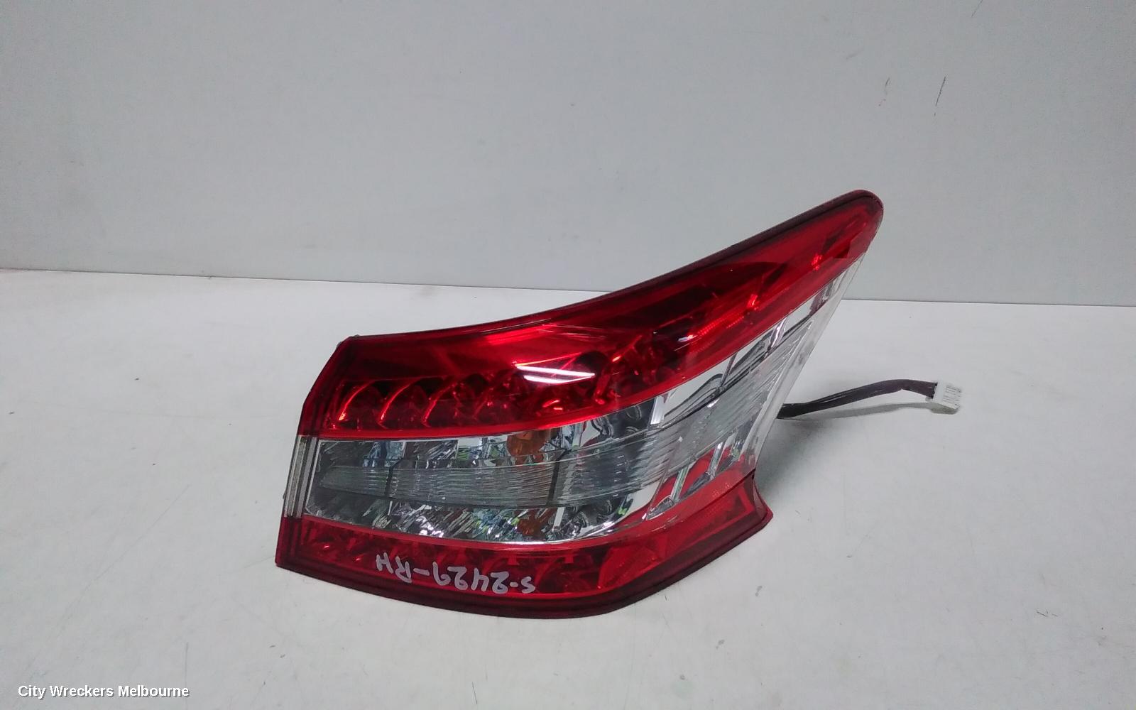 NISSAN PULSAR RIGHT TAILLIGHT, B17, SEDAN, 12/2012 - 12/2017