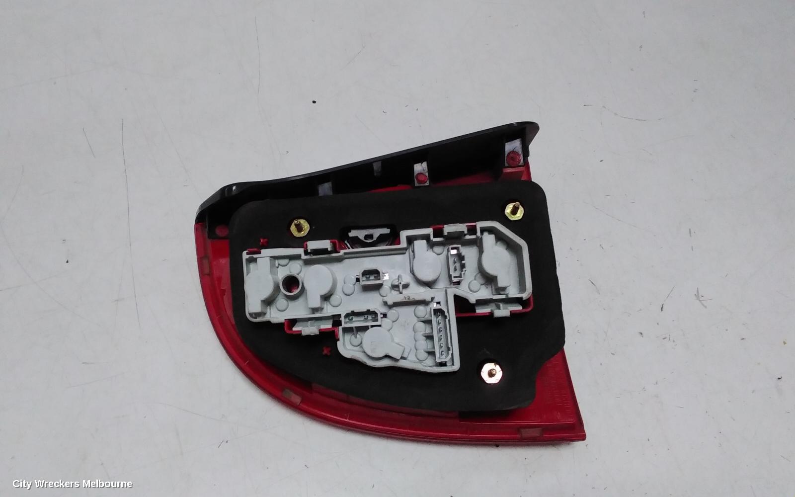 VOLKSWAGEN PASSAT RIGHT TAILLIGHT, 3B/GP, SEDAN, 02/2001 - 11/2005