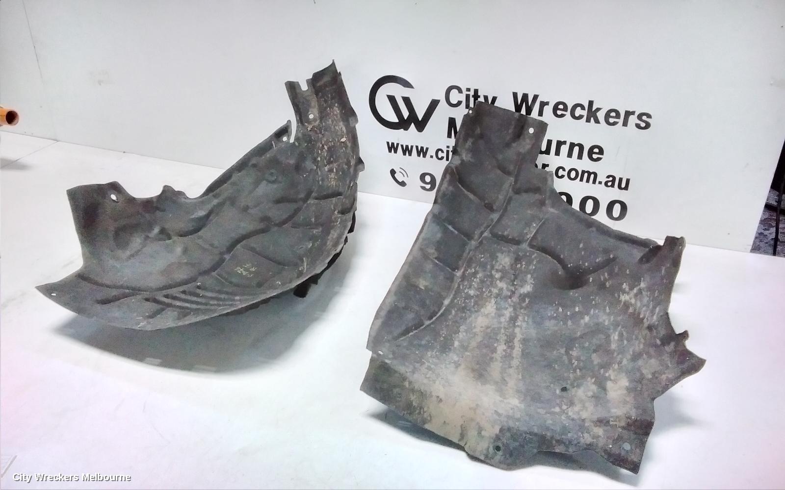AUDI Q7 RIGHT GUARD LINER, 4M, FRONT, FRONT SECTION, 09/2015 ONWARDS