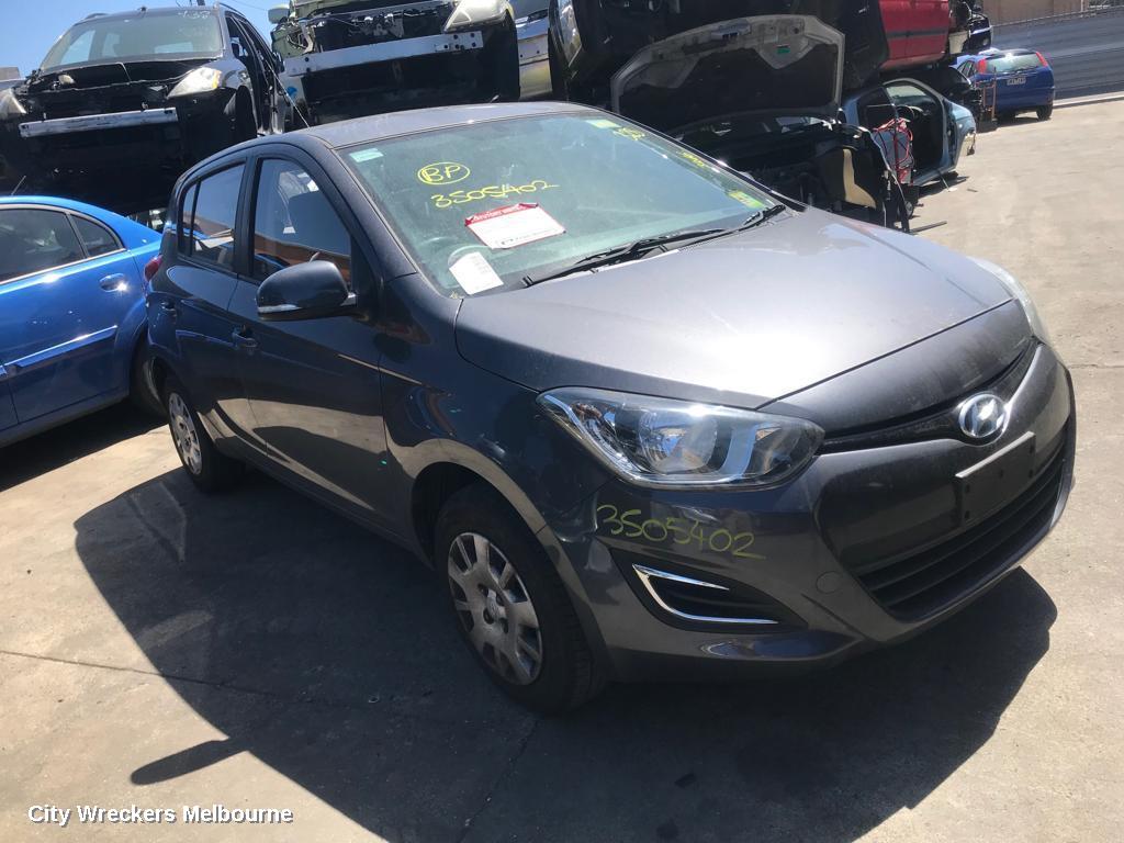 HYUNDAI I20 LEFT FRONT WINDOW REG/MOTOR, PB, 5DR HATCH, 07/2010 - 12/2015