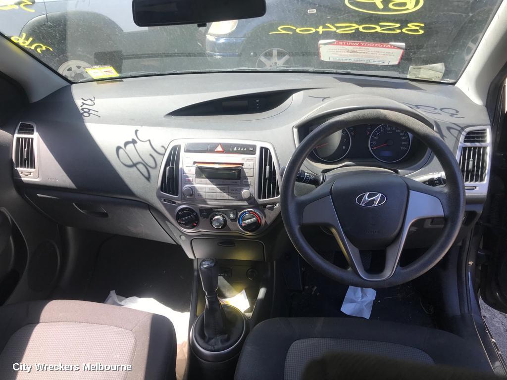 HYUNDAI I20 LEFT FRONT WINDOW REG/MOTOR, PB, 5DR HATCH, 07/2010 - 12/2015