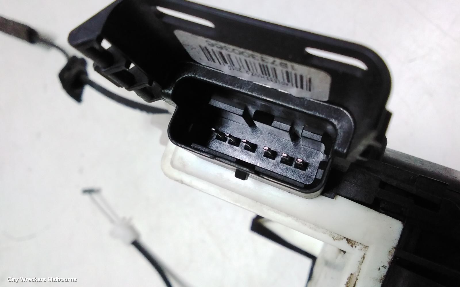 PEUGEOT 308 DOOR/BOOT/GATE LOCK, RIGHT FRONT DOOR LOCK, T7, HATCH/WAGON, 09/2007 - 12/2013