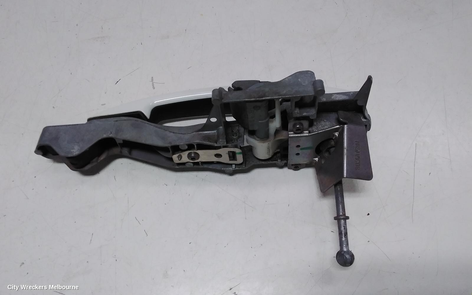 PEUGEOT 308 DOOR HANDLE, OUTER, RH FRONT, T7, HATCH/WAGON, 09/2007 - 12/2013
