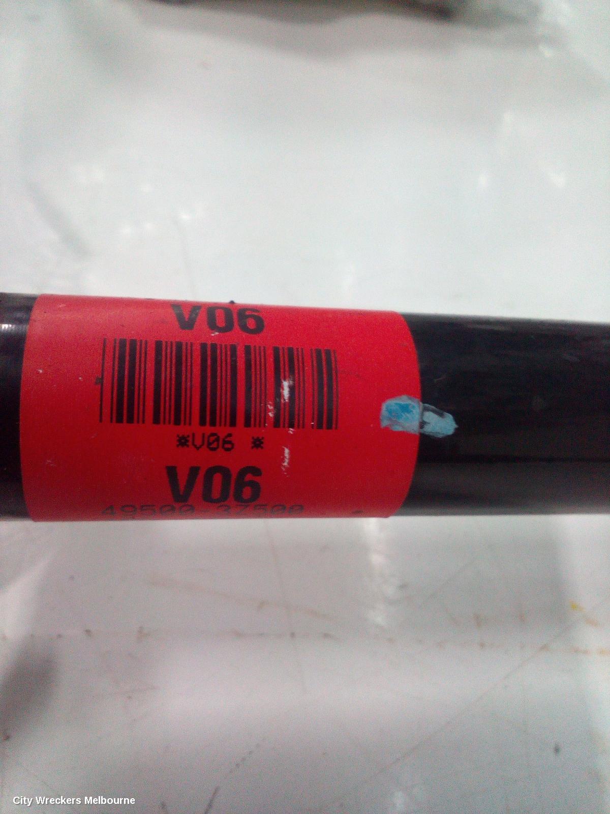 HYUNDAI I40 LEFT DRIVESHAFT, AUTO T/M, DIESEL, 1.7, 6 SPEED, VF, 09/2011 - 05/2015