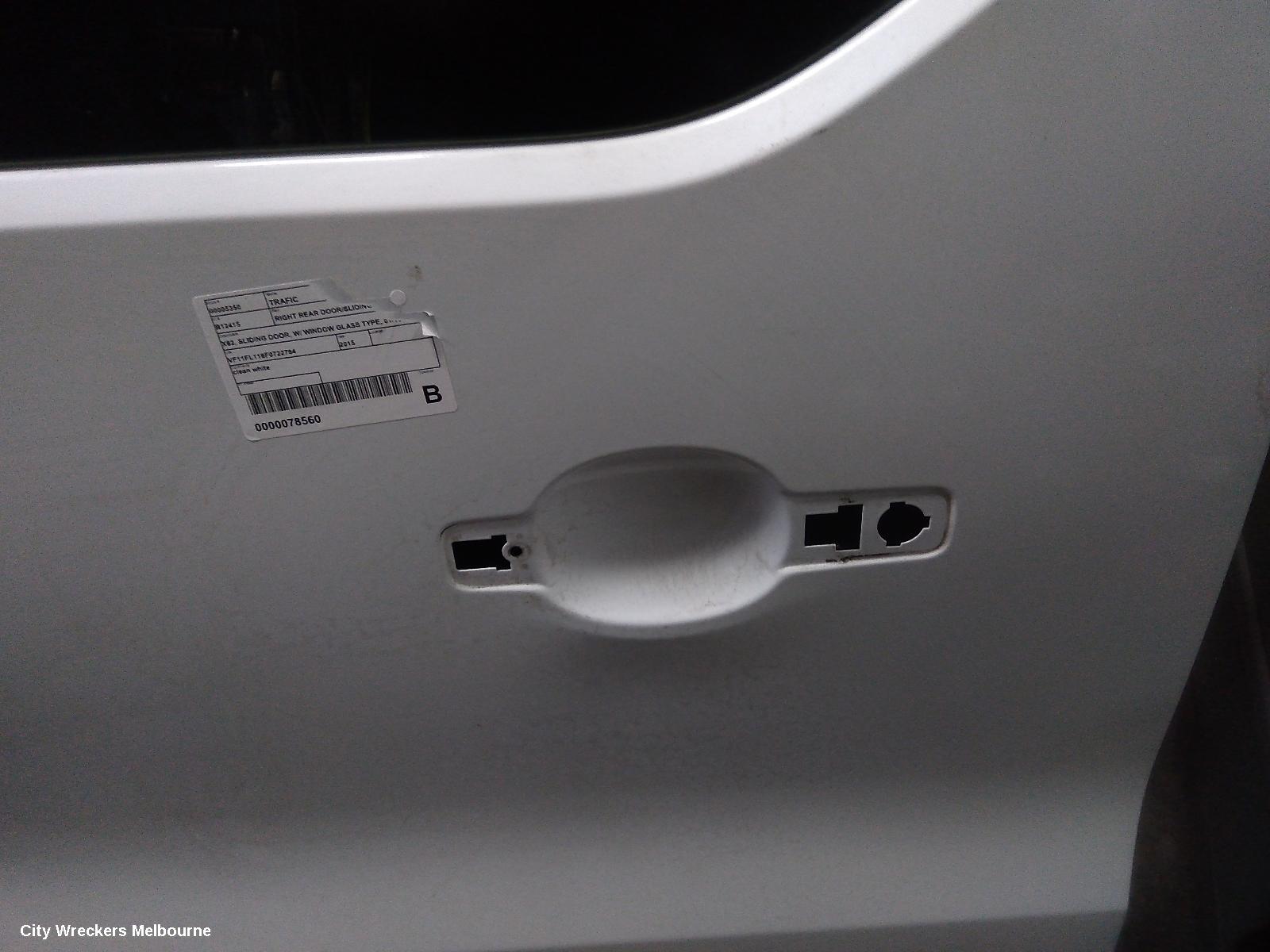 RENAULT TRAFIC RIGHT REAR DOOR, X82, SLIDING DOOR, W/ WINDOW GLASS TYPE, 01/2015 ONWARDS