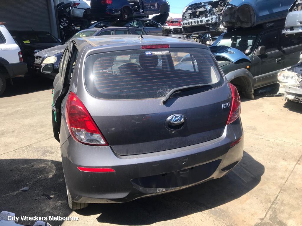 HYUNDAI I20 LEFT FRONT WINDOW REG/MOTOR, PB, 5DR HATCH, 07/2010 - 12/2015
