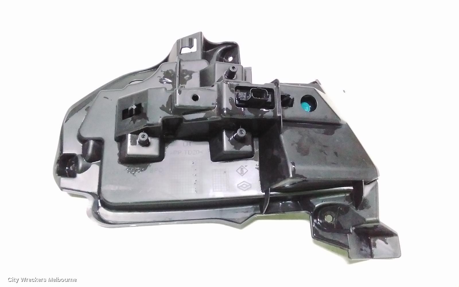 RENAULT CLIO LEFT INDICATOR/FOG/SIDE, DAYTIME RUNNING LAMP, X98, RS200/RS220, 12/2013 - 07/2016