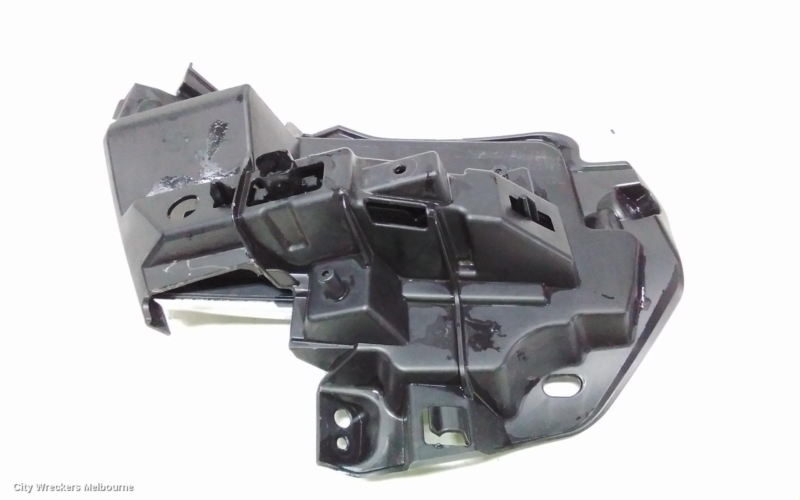 RENAULT CLIO LEFT INDICATOR/FOG/SIDE, DAYTIME RUNNING LAMP, X98, RS200/RS220, 12/2013 - 07/2016