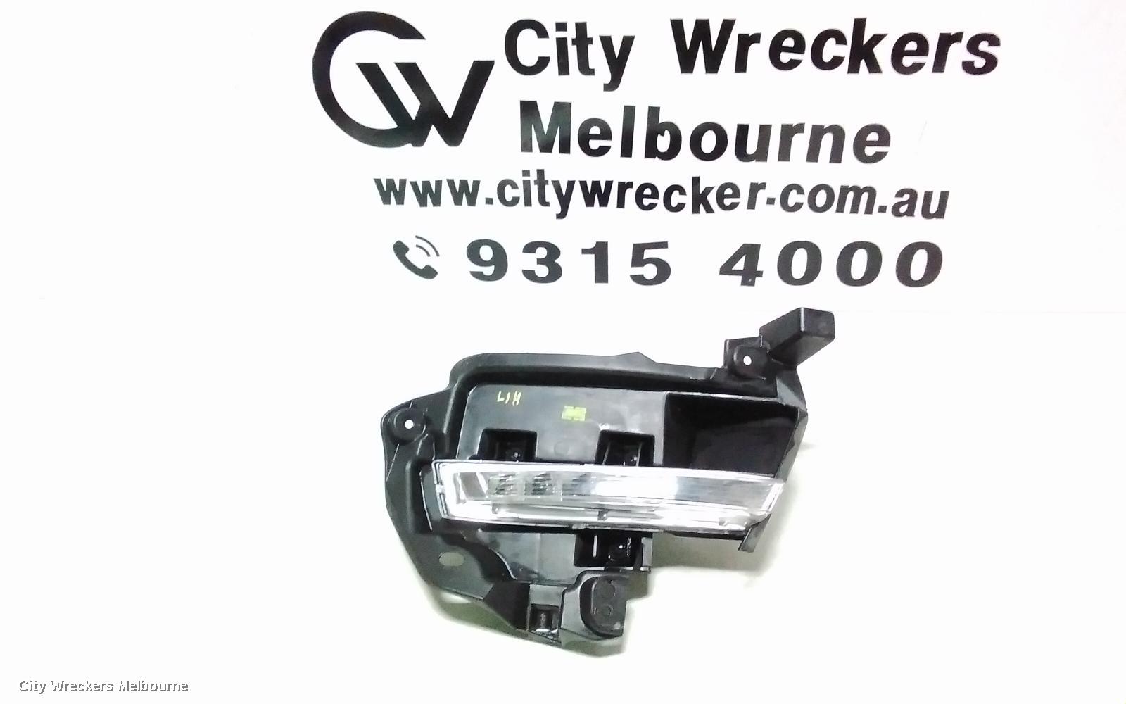 RENAULT CLIO LEFT INDICATOR/FOG/SIDE, DAYTIME RUNNING LAMP, X98, RS200/RS220, 12/2013 - 07/2016