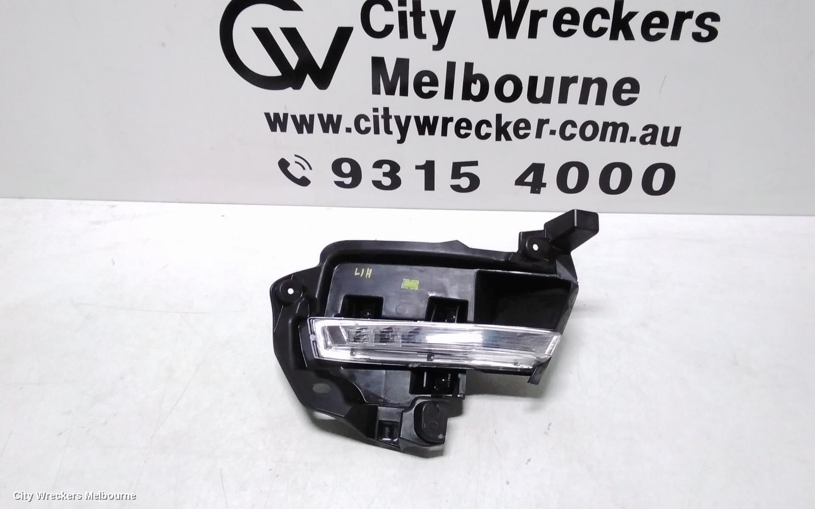 RENAULT CLIO LEFT INDICATOR/FOG/SIDE, DAYTIME RUNNING LAMP, X98, RS200/RS220, 12/2013 - 07/2016