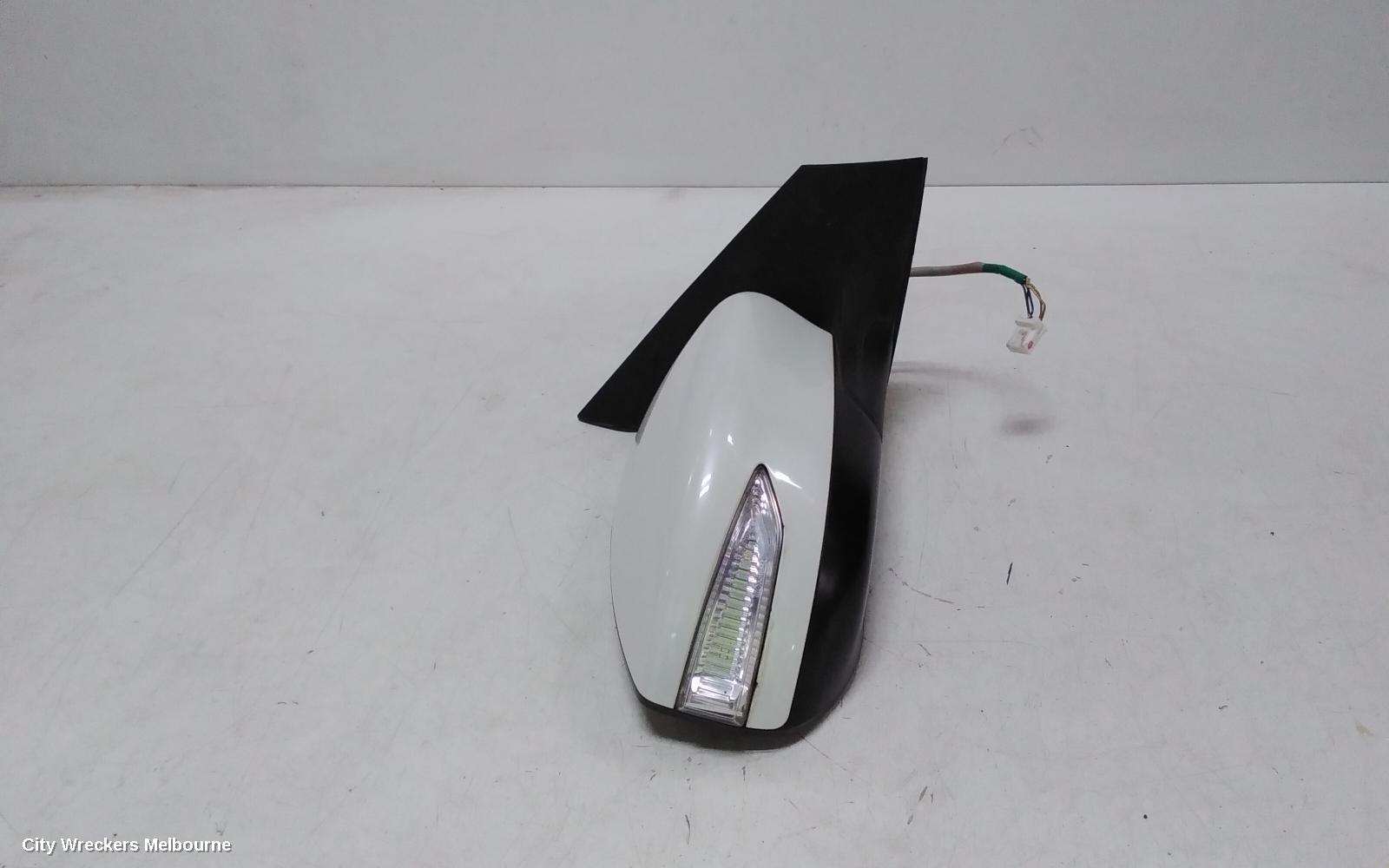 NISSAN PULSAR RIGHT DOOR MIRROR, B17, SEDAN, MANUAL FOLD TYPE, 12/2012 - 12/2017