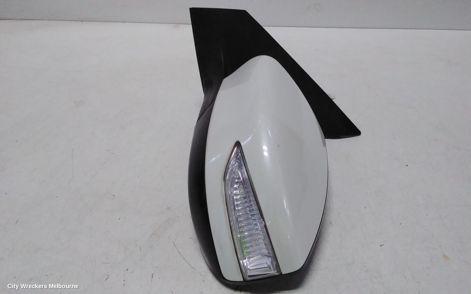 NISSAN PULSAR LEFT DOOR MIRROR, B17, SEDAN, MANUAL FOLD TYPE, 12/2012 - 12/2017
