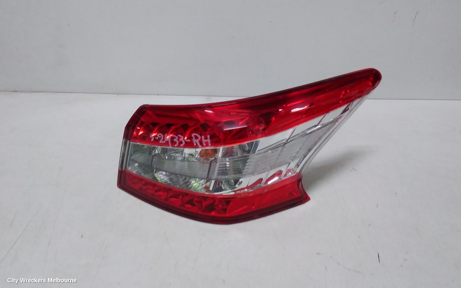 NISSAN PULSAR RIGHT TAILLIGHT, B17, SEDAN, 12/2012 - 12/2017