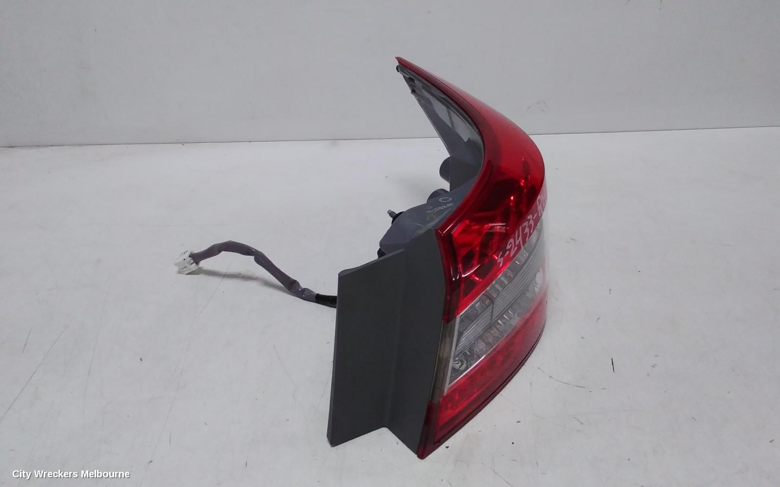 NISSAN PULSAR RIGHT TAILLIGHT, B17, SEDAN, 12/2012 - 12/2017
