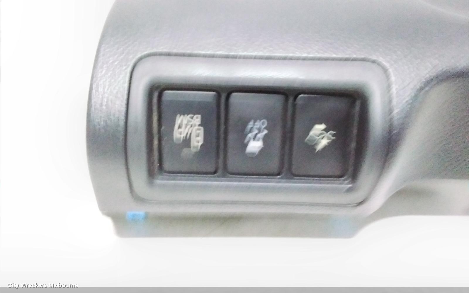 TOYOTA CAMRY, XV50, 05/2015 - 10/2017, STEERING COVER  ( UNDER THE STEERING CULLUM ) : 109647