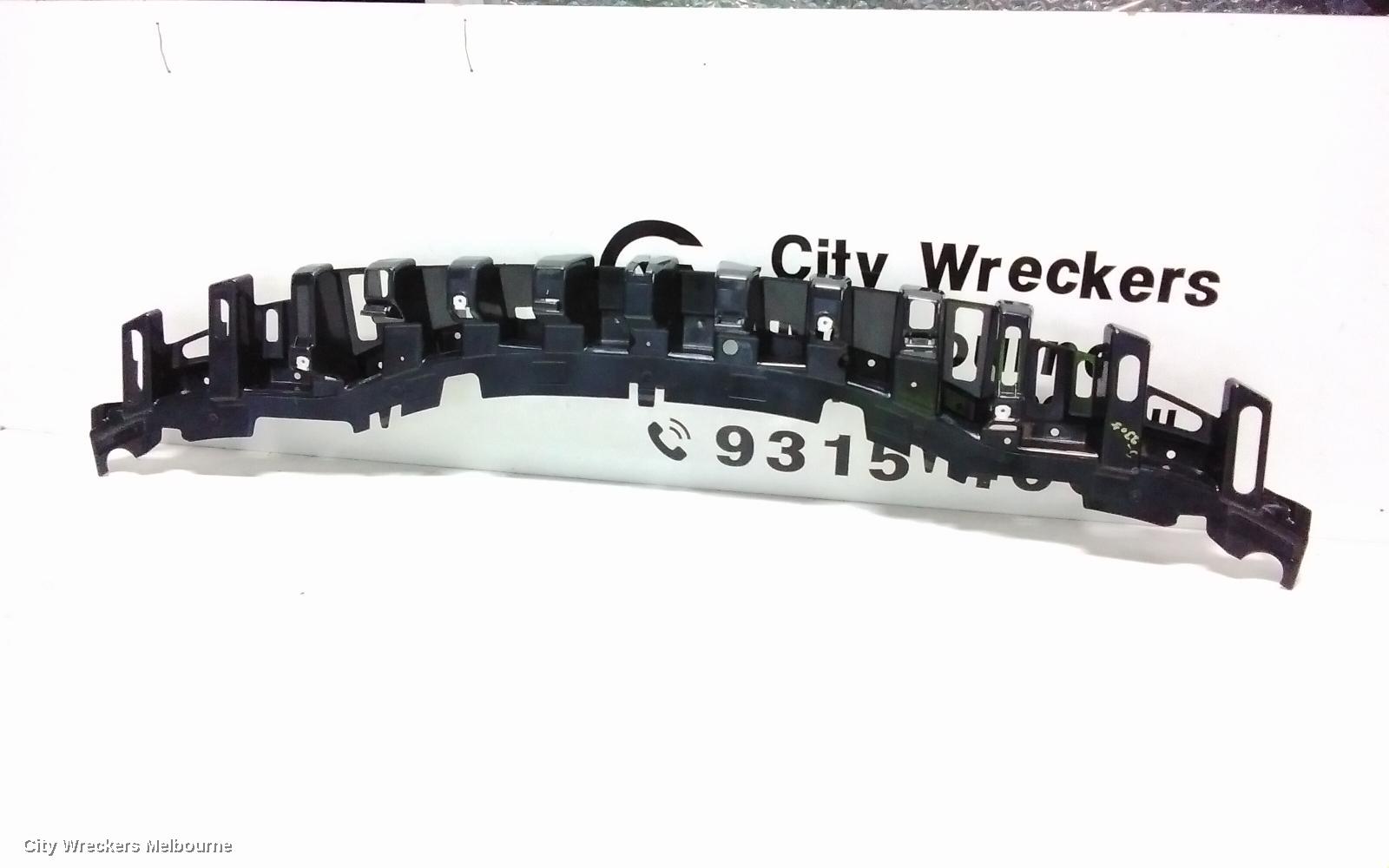 LAND ROVER RANGEROVER SPORT, L494, 12/2013 - 04/2022, FRONT BUMPER MIDDLE BRACKET DK62-17A793-AA : 109654