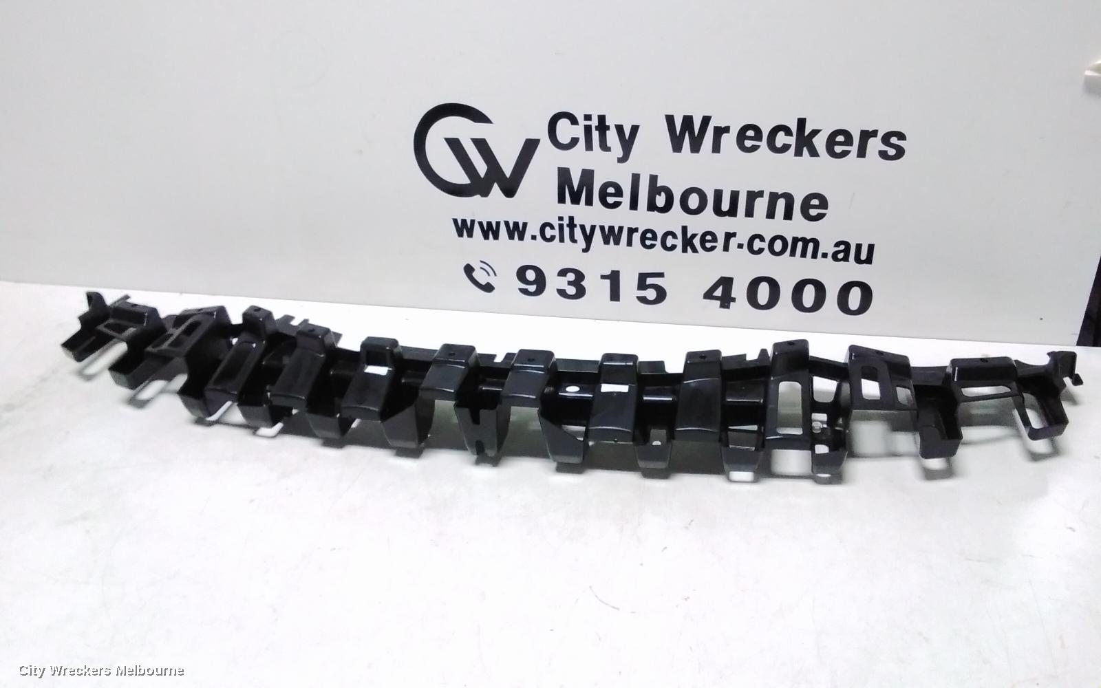 LAND ROVER RANGEROVER SPORT, L494, 12/2013 - 04/2022, FRONT BUMPER MIDDLE BRACKET DK62-17A793-AA : 109654