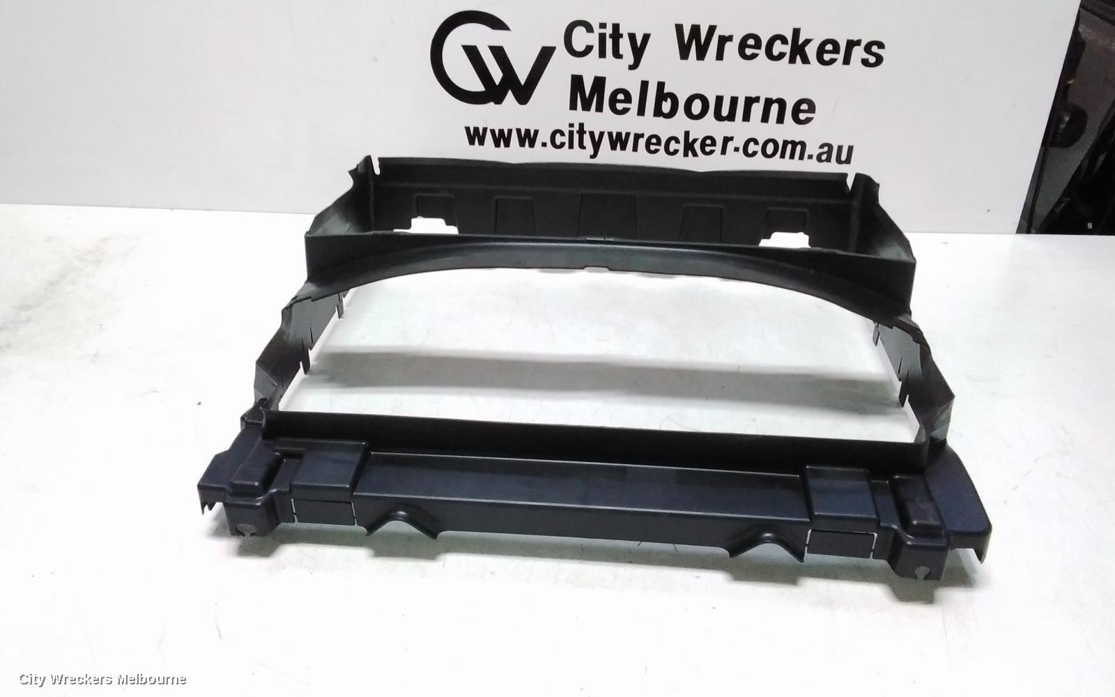 LAND ROVER RANGEROVER SPORT, L494, 12/2013 - 04/2022, CPLA-8C464-A   FRONT RADIATOR SUPPORT SHROUD AIR DEFLECTOR COVER: 109655