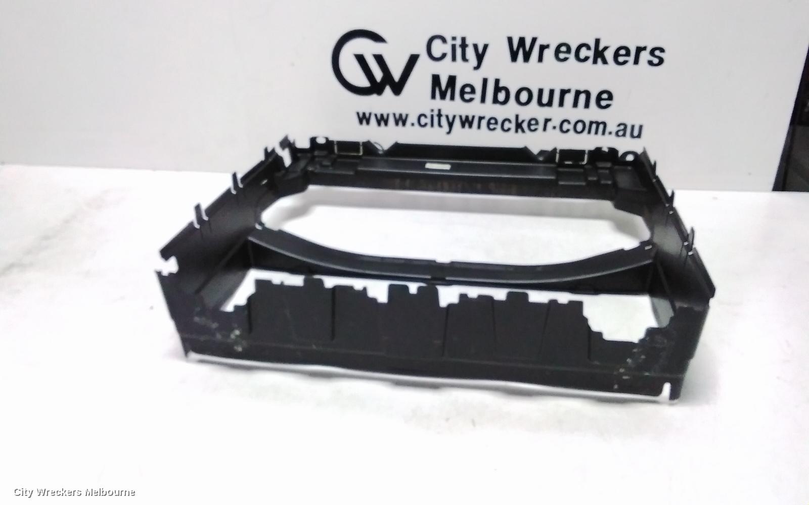 LAND ROVER RANGEROVER SPORT, L494, 12/2013 - 04/2022, CPLA-8C464-A   FRONT RADIATOR SUPPORT SHROUD AIR DEFLECTOR COVER: 109655