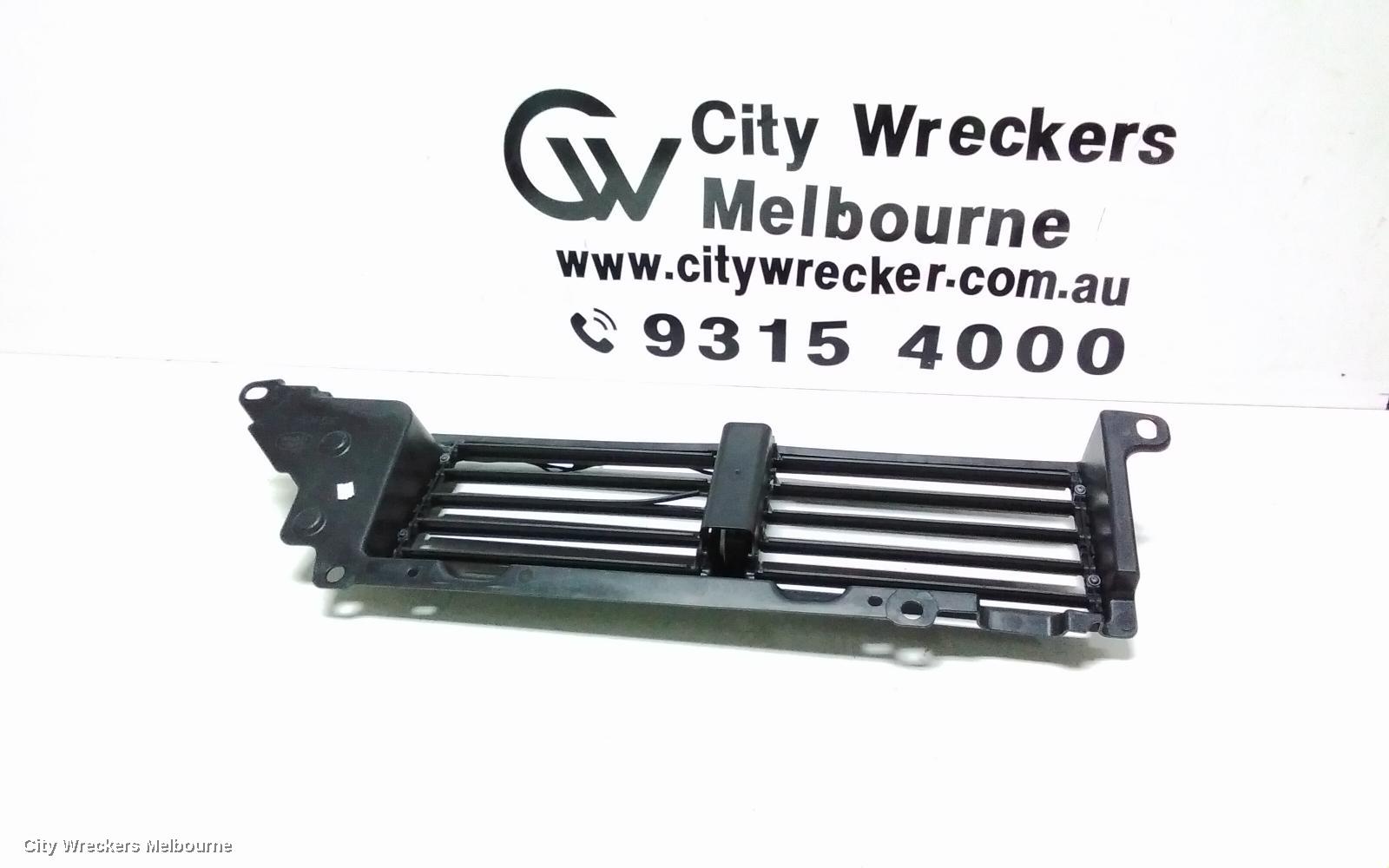 LAND ROVER RANGEROVER SPORT, L494, 12/2013 - 04/2022, DK62-8475-A    AIR SHUTTER: 109656