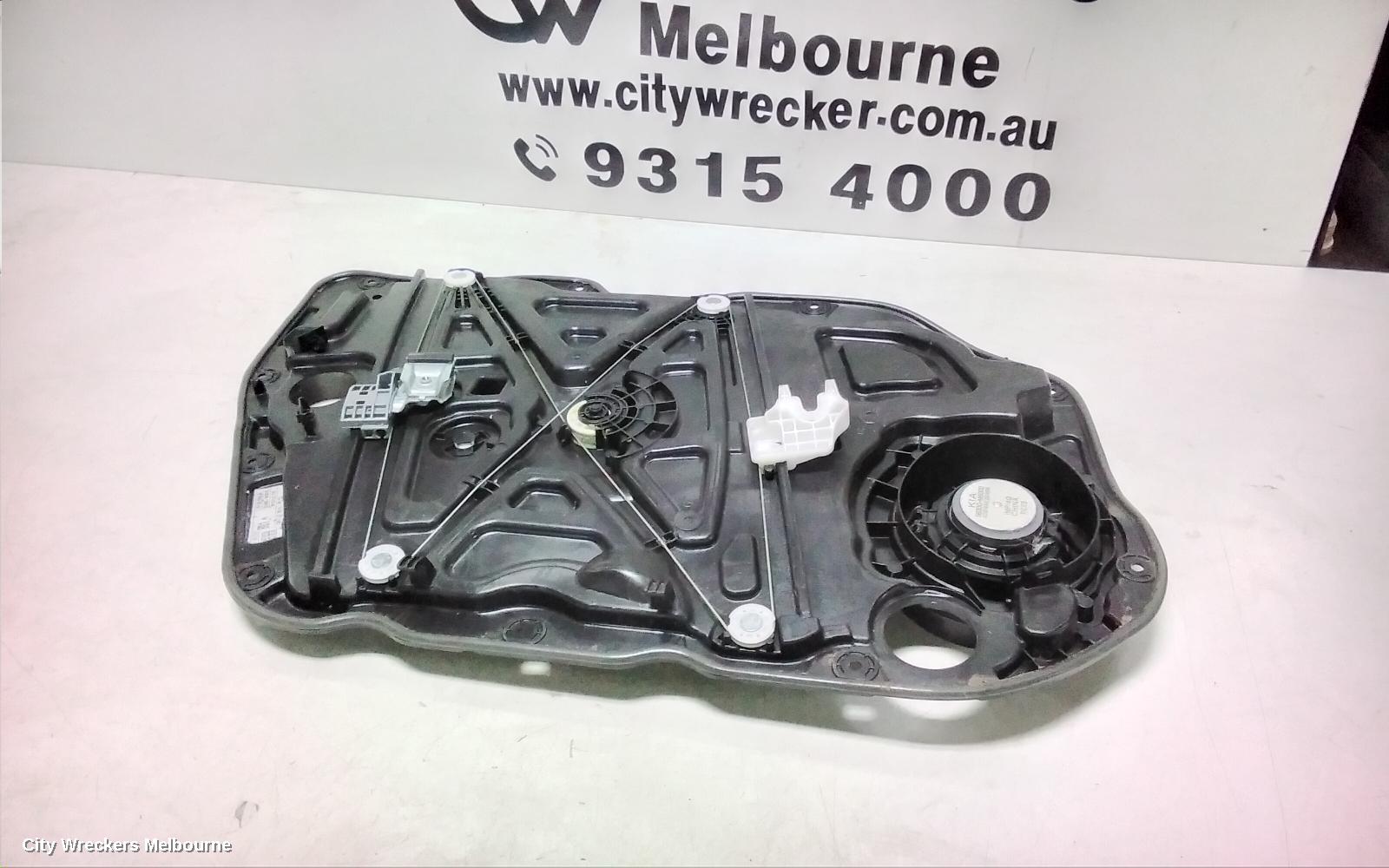 KIA CERATO RIGHT FRONT WINDOW REG/MOTOR, BD, SEDAN/HATCH, 04/2018 ONWARDS