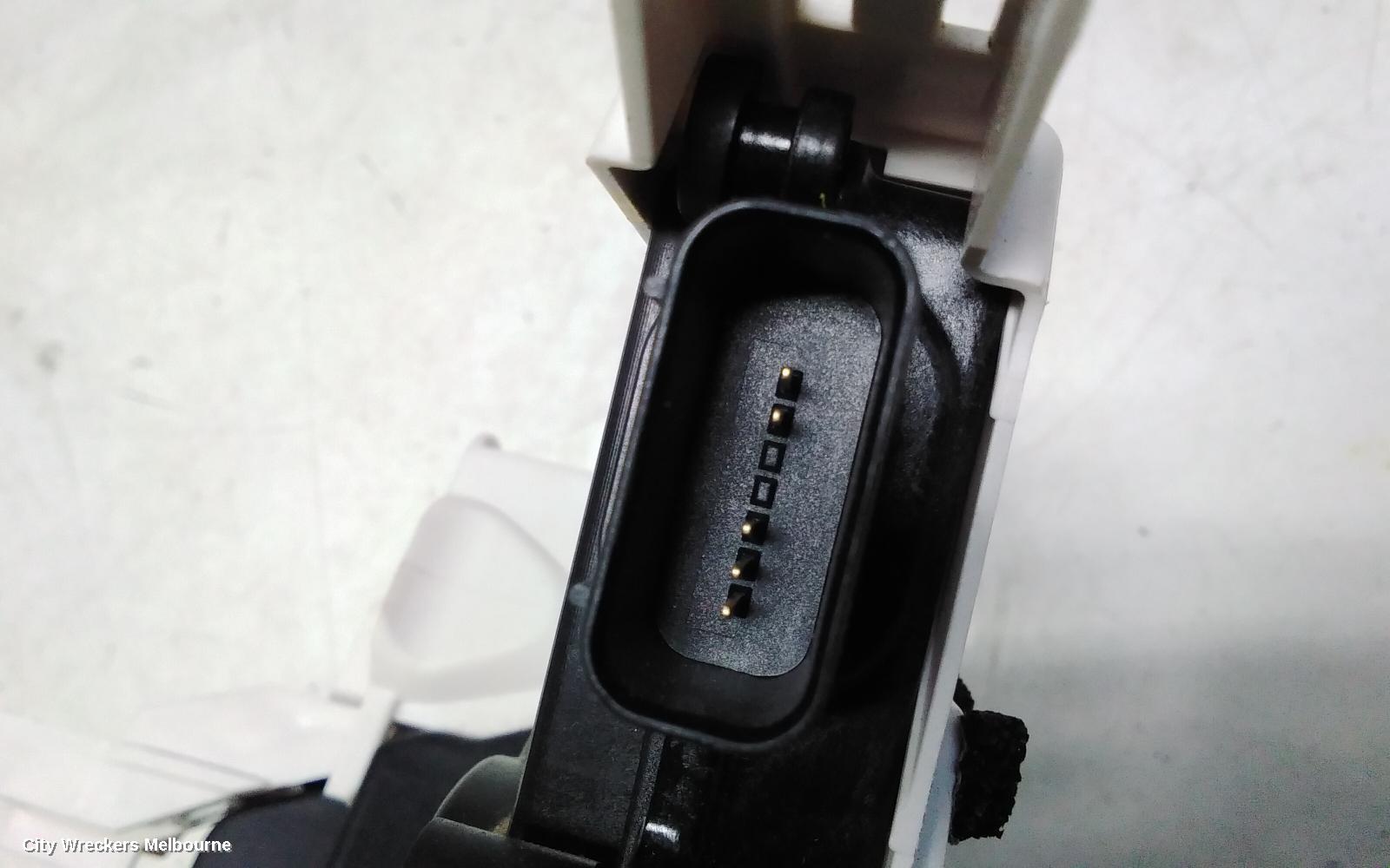 KIA CERATO DOOR/BOOT/GATE LOCK, RIGHT FRONT DOOR LOCK, BD, W/ KEYLESS ENTRY TYPE, 04/2018 ONWARDS