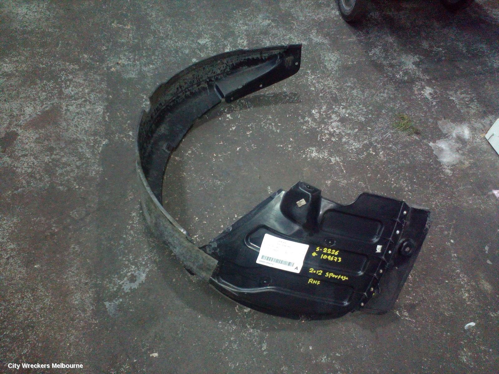 KIA SPORTAGE RIGHT GUARD LINER, SL, FRONT, 05/2010 - 05/2013