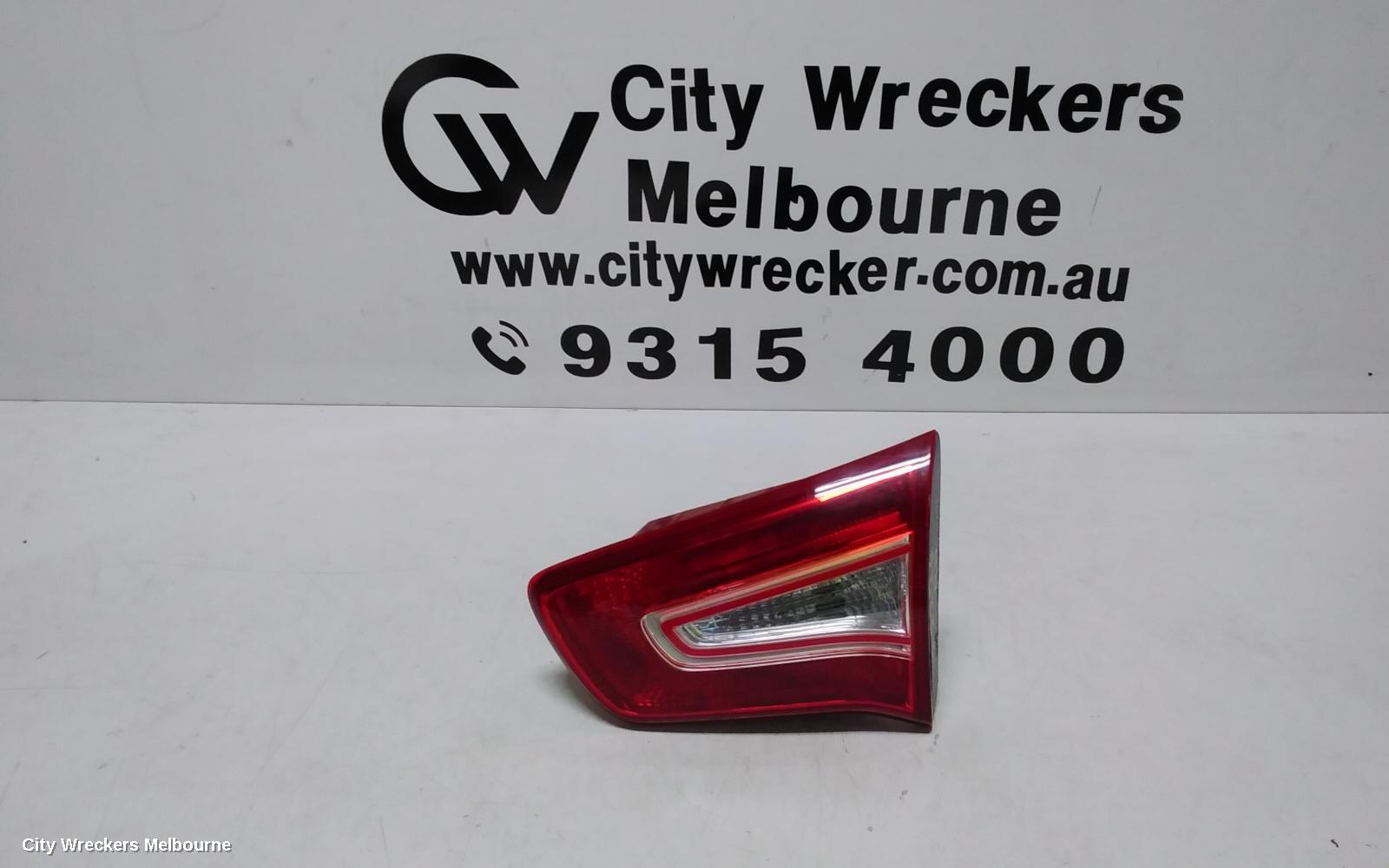 KIA SPORTAGE REAR GARNISH, TAILGATE LAMP (RH SIDE), SL, SI/SLI/PLATINUM, 05/2010 - 04/2014