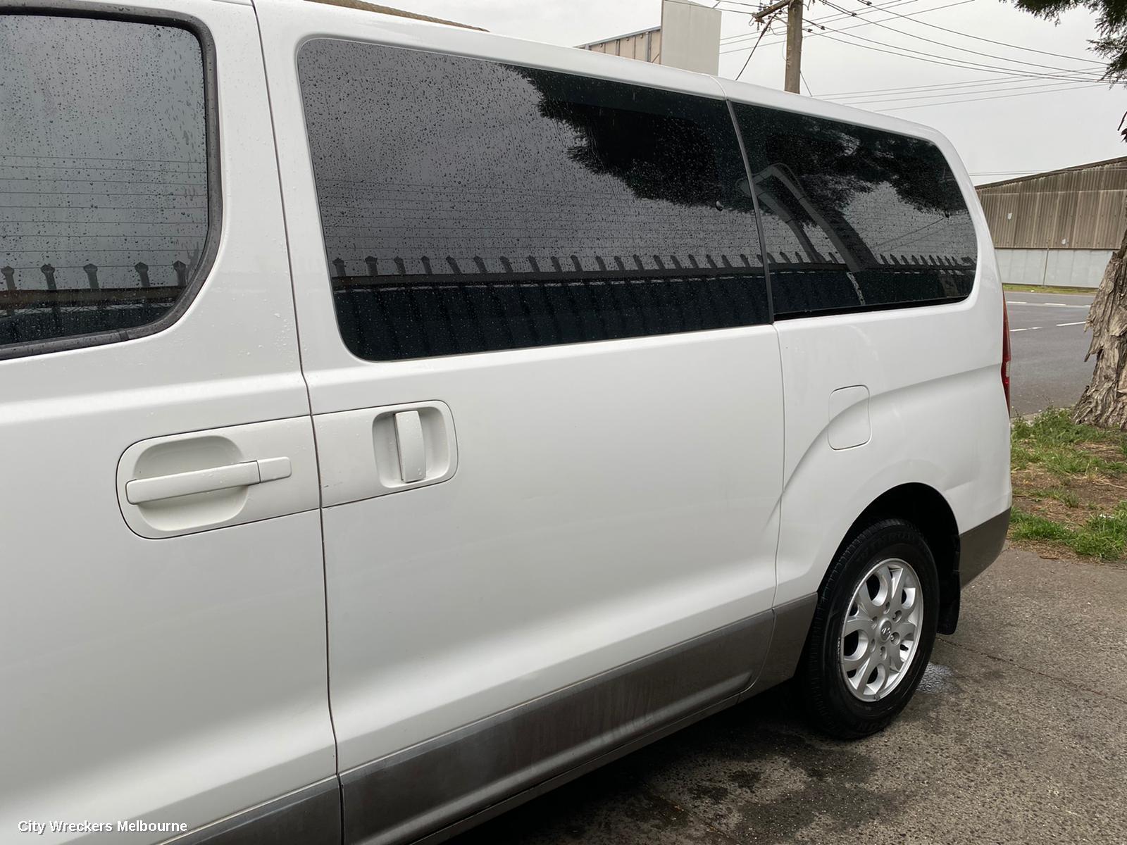 HYUNDAI ILOAD/IMAX LEFT FRONT DOOR, TQ, IMAX, 11/2007 ONWARDS