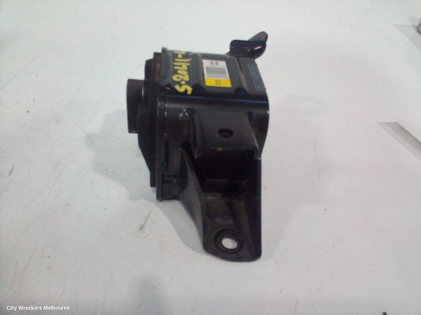 HYUNDAI KONA MOUNT, OS, 09/2017 - 07/2023