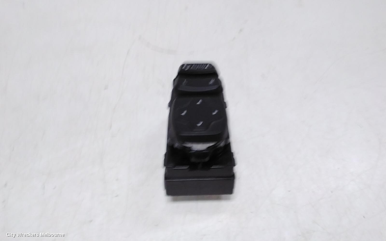 HYUNDAI KONA, OS, 09/2017 - 07/2023, MIRROR SWITCH: 109734
