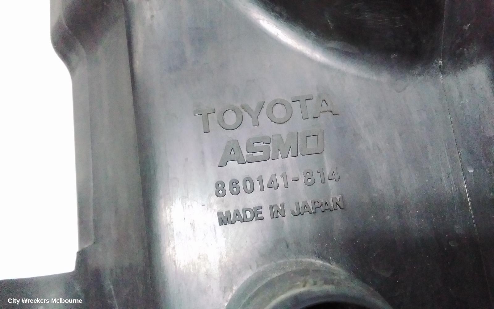 TOYOTA ESTIMA WASHER BOTTLE, XR30/XR40 00-06