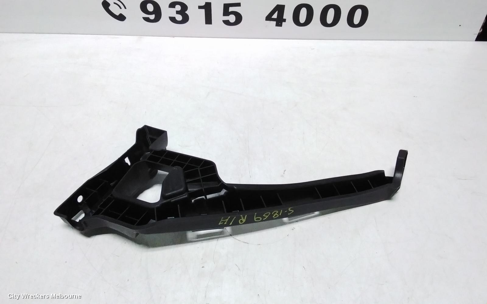 HONDA HRV, RU, 12/2014 - 10/2021, RHS UNDER HEADLIGHT BRACKET : 109798