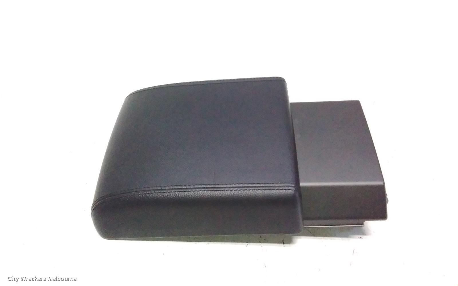 LAND ROVER DISCOVERY SPORT CONSOLE, L550, 01/2015 ONWARDS